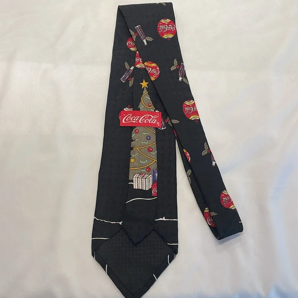 Coca-Cola Christmas Polar Bear Holiday Event Winter Tie Whimsical Casual Festive